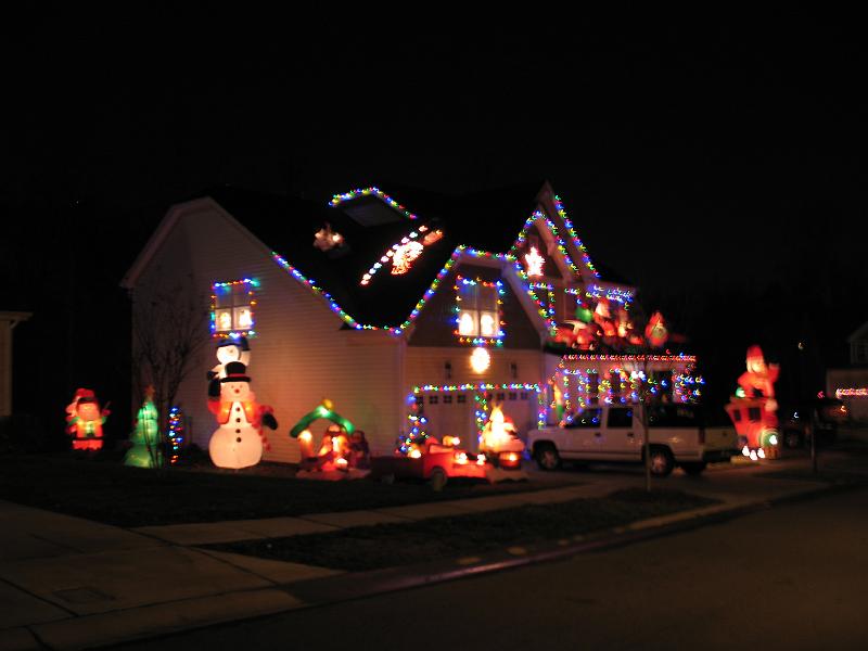 IMG_6182.JPG - Christmas lights in Riverbend neighborhood