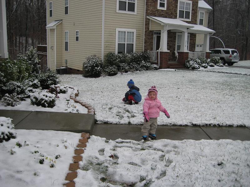 IMG_0043.JPG - Our first and only snow