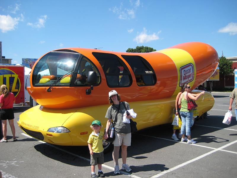 IMG_0357.JPG - weiner-mobile