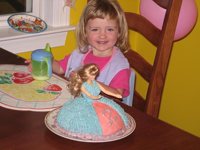 IMG_6990.JPG - Madeline with 2nd Birthday cake
