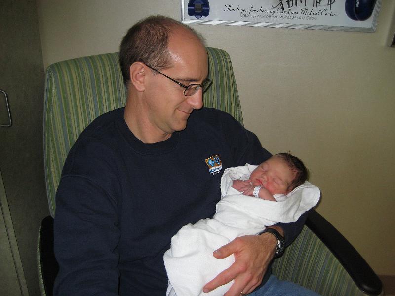 IMG_0986.JPG - Daddy and Sarah Ann