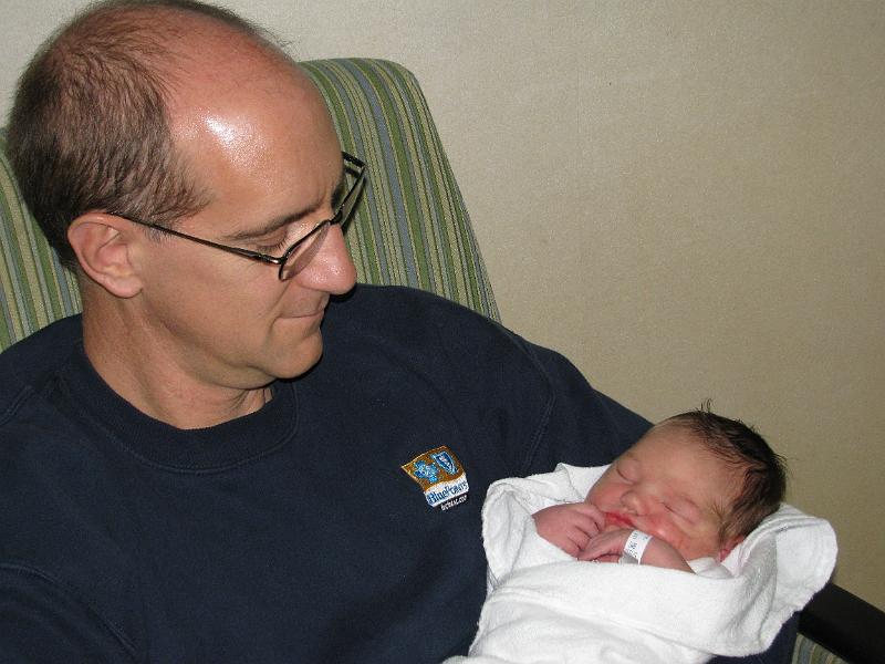 IMG_6093.JPG - Dad and Sarah