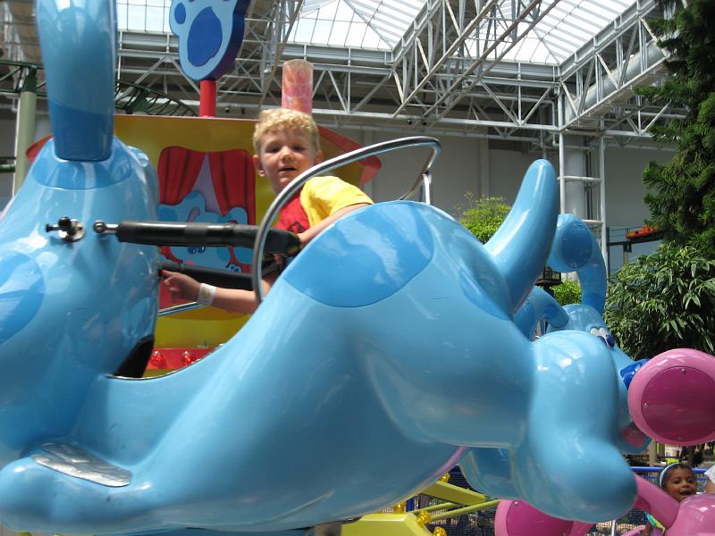 IMG_2464.JPG - At the Mall of America Amusement Park