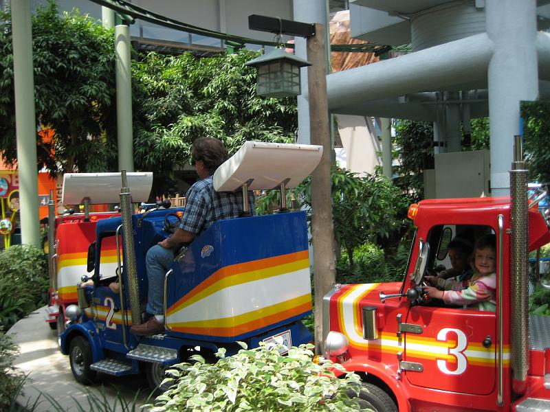 IMG_2481.JPG - At the Mall of America Amusement Park